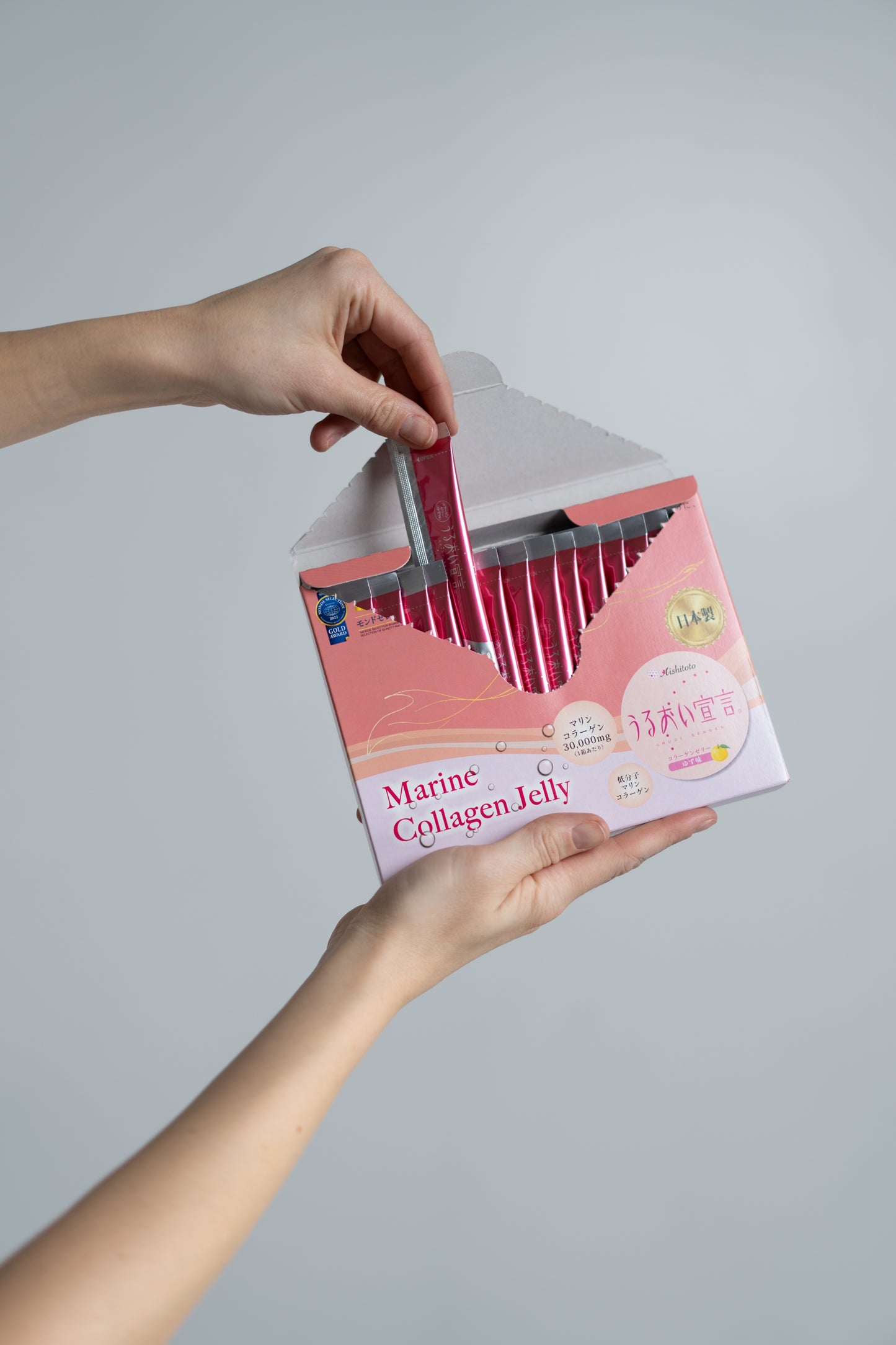 Merekollageeni tarretise kombo, yuzu ja viinamarja maitse