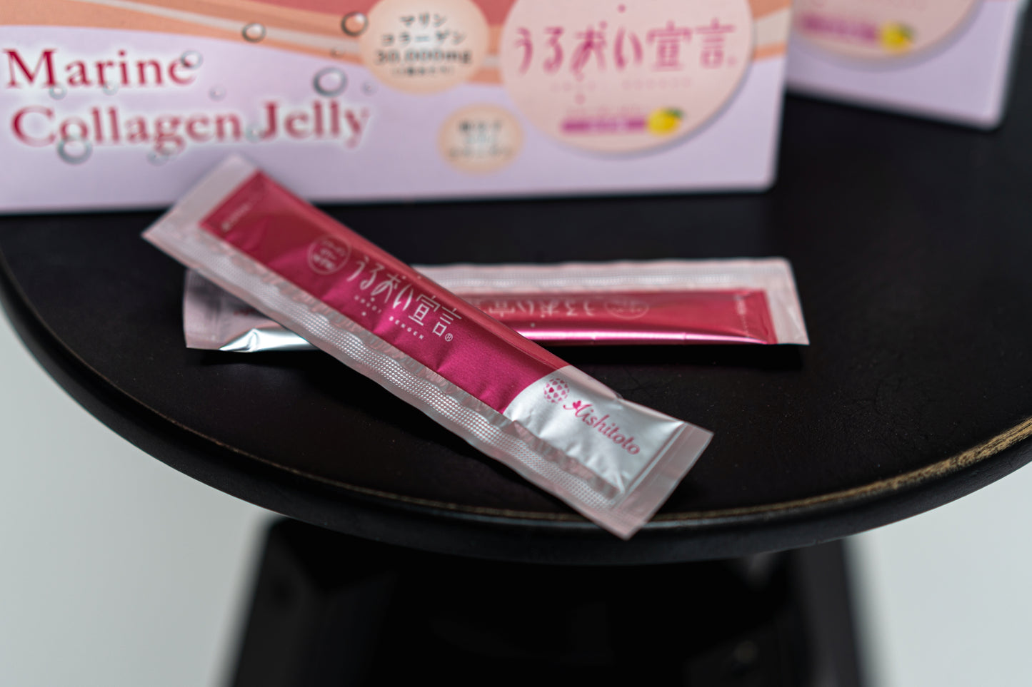 Merekollageeni tarretise kombo, yuzu ja viinamarja maitse